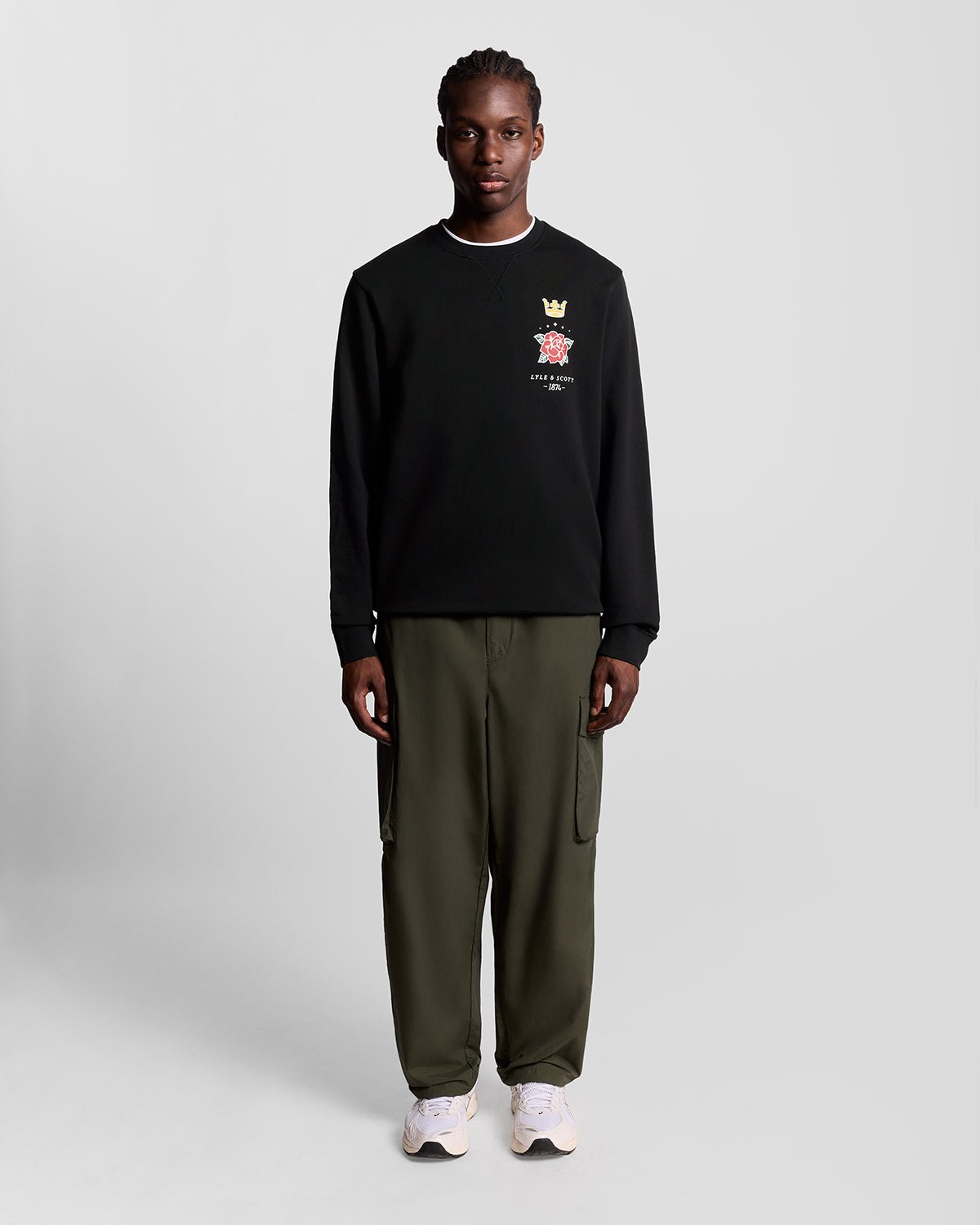 Pub Graphic Crew Neck Sweatshirt-Jet Black